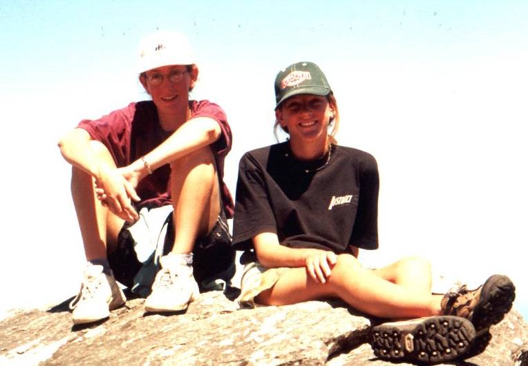 nicole and trisha 01/2001
